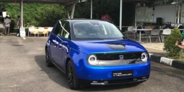 ,Honda Perkenalkan Mobil Listrik Honda e di Indonesia