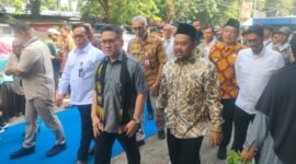 Mendag Budi Santoso resmikan Pasar Sidayu Gresik. Ia mendorong digitalisasi pedagang untuk perkuat konsep pasar wisata warisan Kanjeng Sepuh.